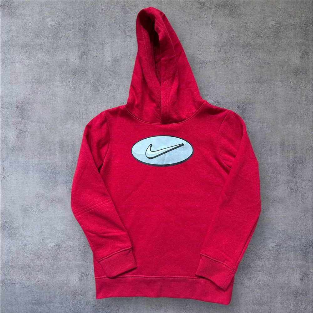 Nike yth hoodie 
Size 6-7 yrs